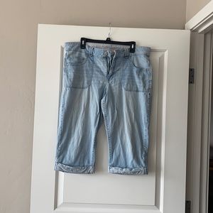 Faded glory capris size 16